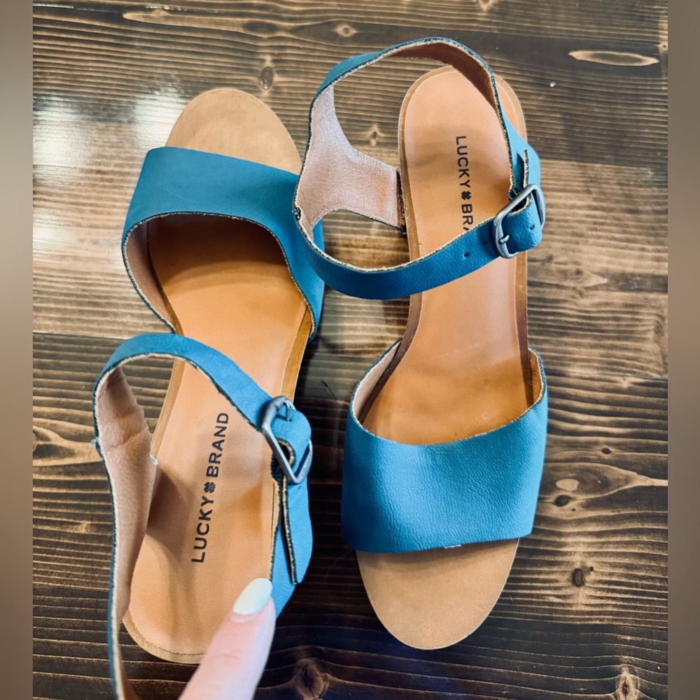 Lucky‎ Brand BohoTeal Clog Sandals with Charms and Wooden Heel Size 8 - Picture 3 of 5